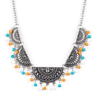 NWT Paparazzi necklace and earrings set